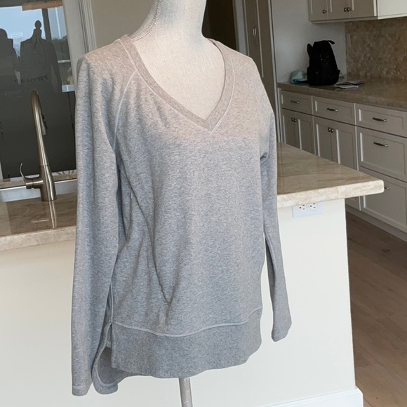 Lululemon Gray Sweatshirt V-neck size 6 - Picture 2 of 7